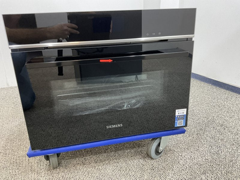 Siemens inbouwoven met stoom CS736G1B2