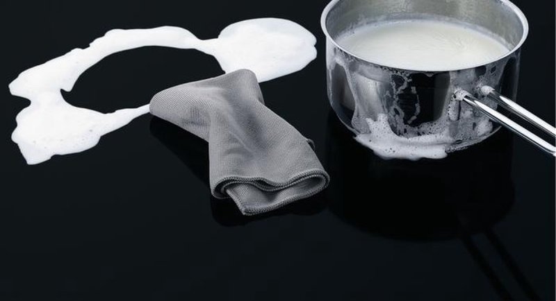 AEG inbouw inductiekookplaat IKB64411FB - Zwart