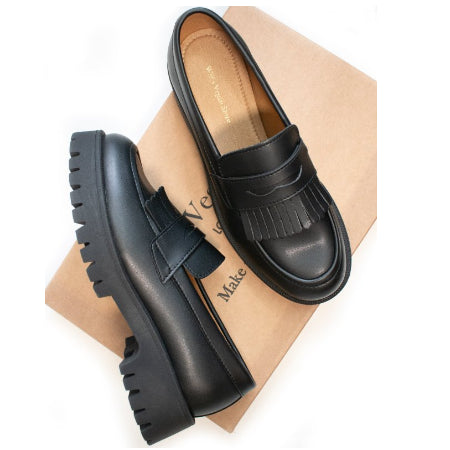Loafers met trackzool en franjes black maat 37