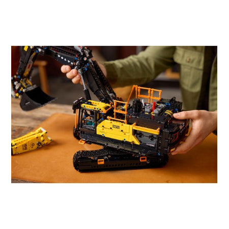 LEGO® Technic Volvo EC500 Hybrid Graafmachine - 42215