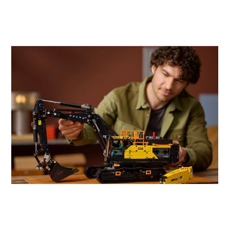 LEGO® Technic Volvo EC500 Hybrid Graafmachine - 42215