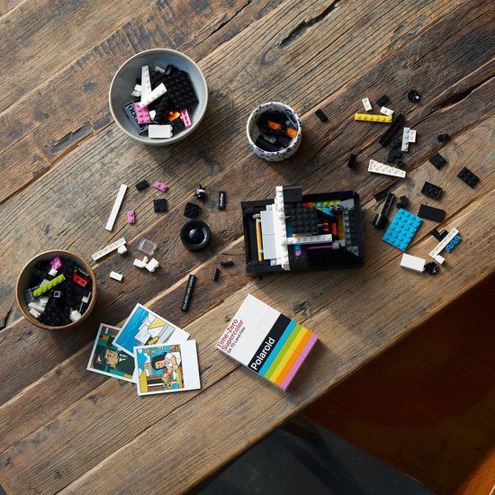 LEGO Ideas Polaroid OneStep SX-70 camera - 21345