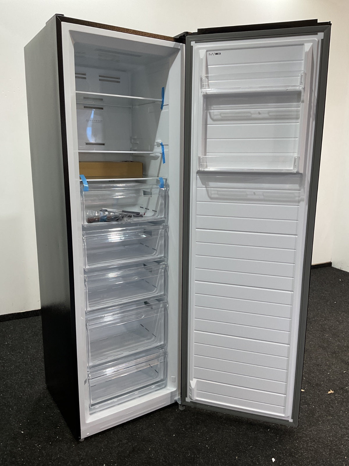 Inventum vrieskast VR1850B - No Frost - Zwart