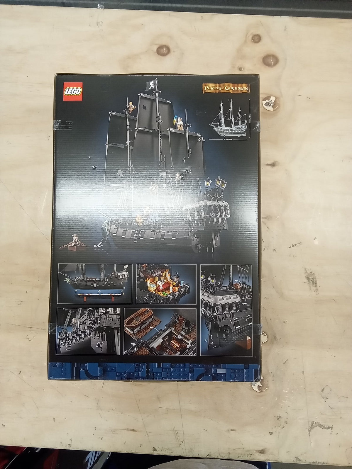 LEGO Icons Pirates of the Caribbean - Het Piratenschip van Kapitein Jack Sparrow - 10365