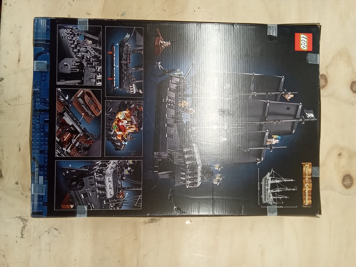 LEGO Icons Pirates of the Caribbean - Het Piratenschip van Kapitein Jack Sparrow - 10365