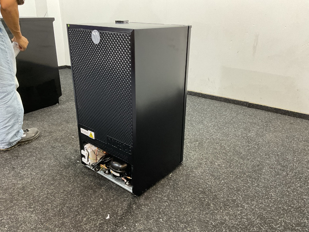 Tomado vrieskast TFT4702B - Tafelmodel - Zwart
