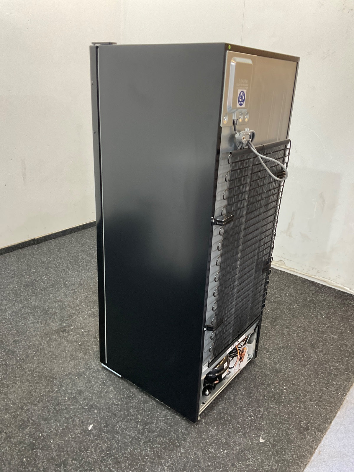 Inventum vrieskast VR1430B - Vrijstaand - Zwart 143cm