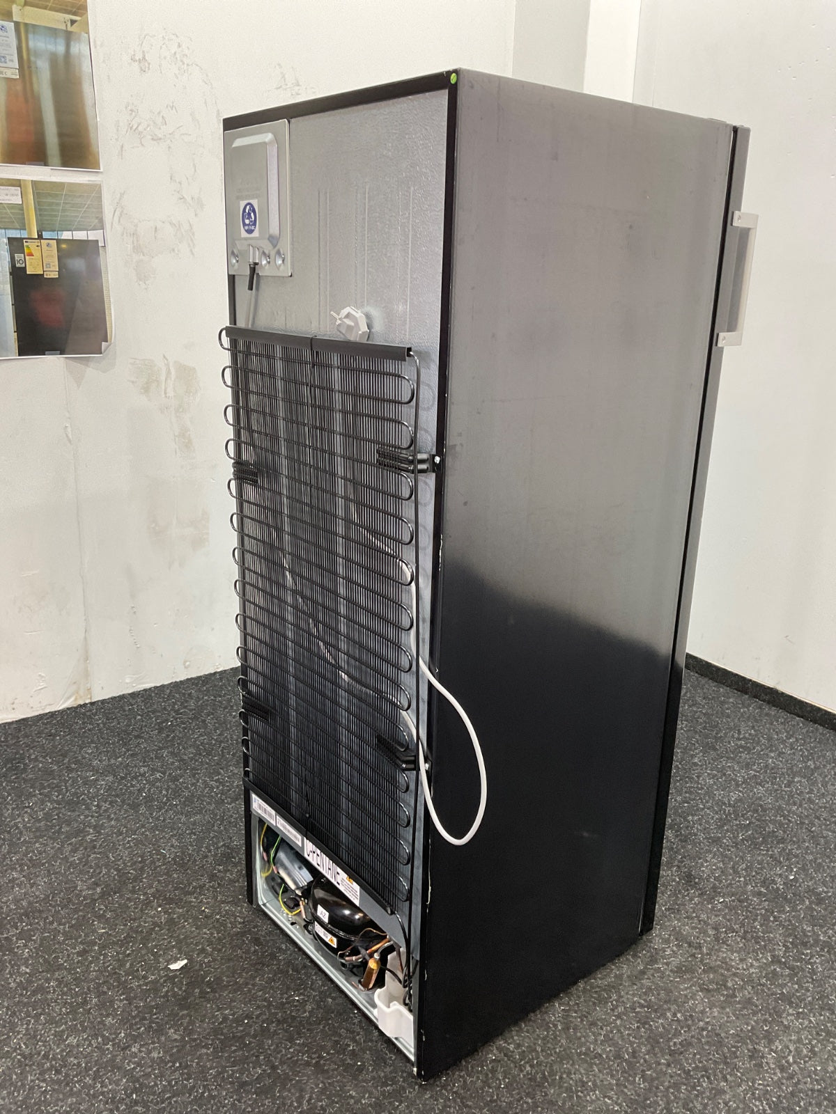 Inventum vrieskast VR1430B - Vrijstaand - Zwart 143cm