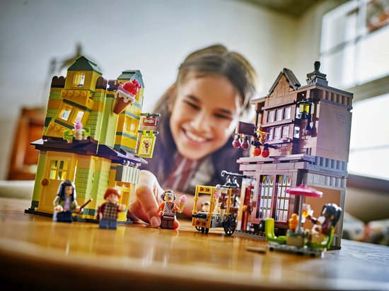 LEGO Harry Potter Zwik & Zwachtels Zwerkbalpaleis en IJssalon Set - 76452