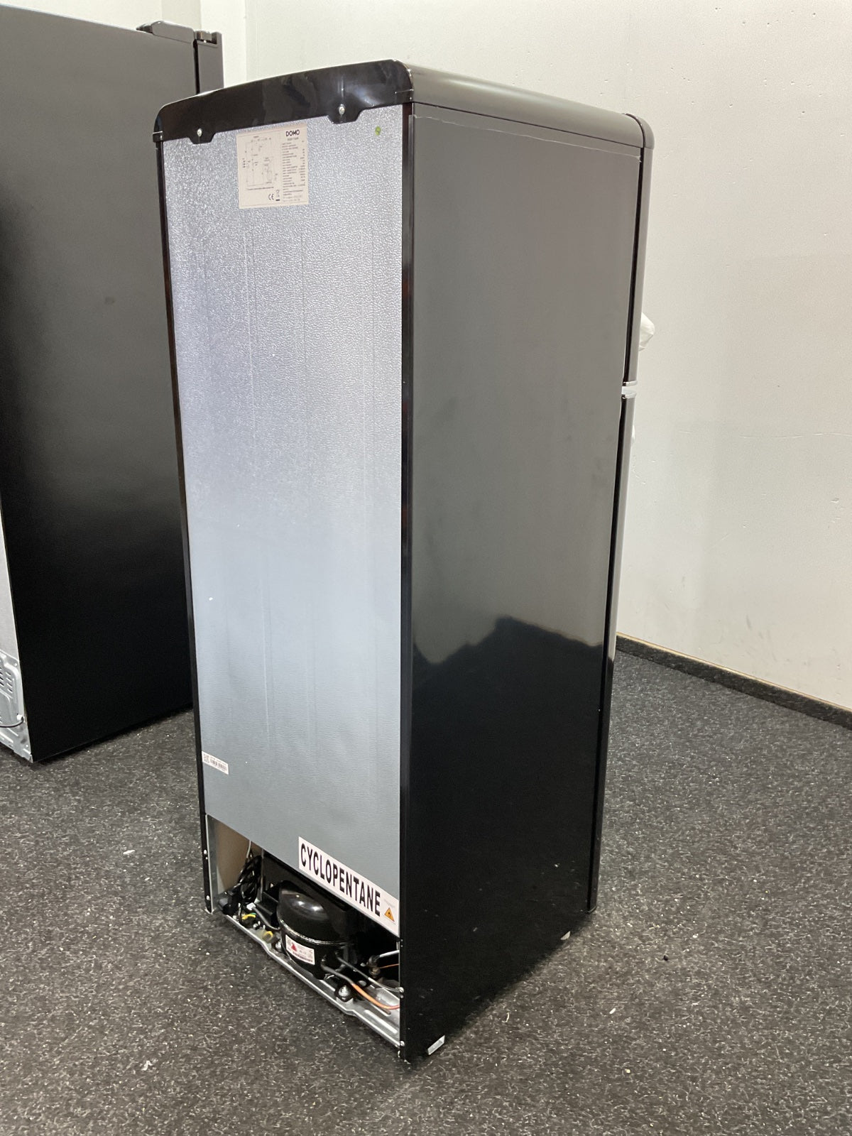 Domo DO91704R Retro Koelkast - Koelvriescombinatie - D - 206 L - Zwart