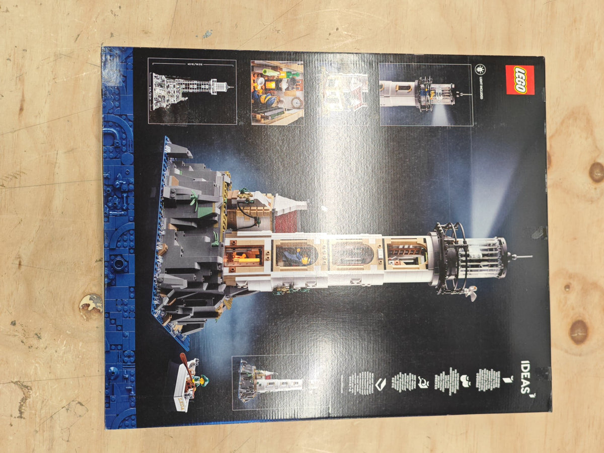 LEGO Ideas Gemotoriseerde vuurtoren met Lichtjes - 21335