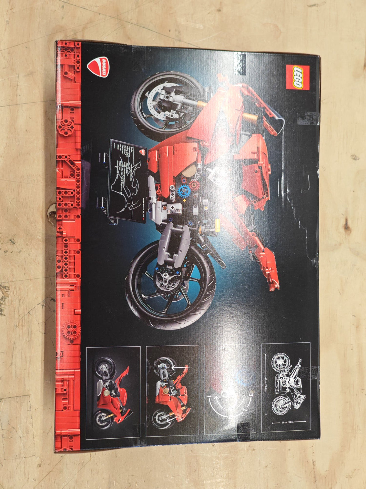 LEGO Technic - Ducati Panigale V4 S motor - 42202