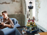 LEGO Ideas Gemotoriseerde vuurtoren met Lichtjes - 21335
