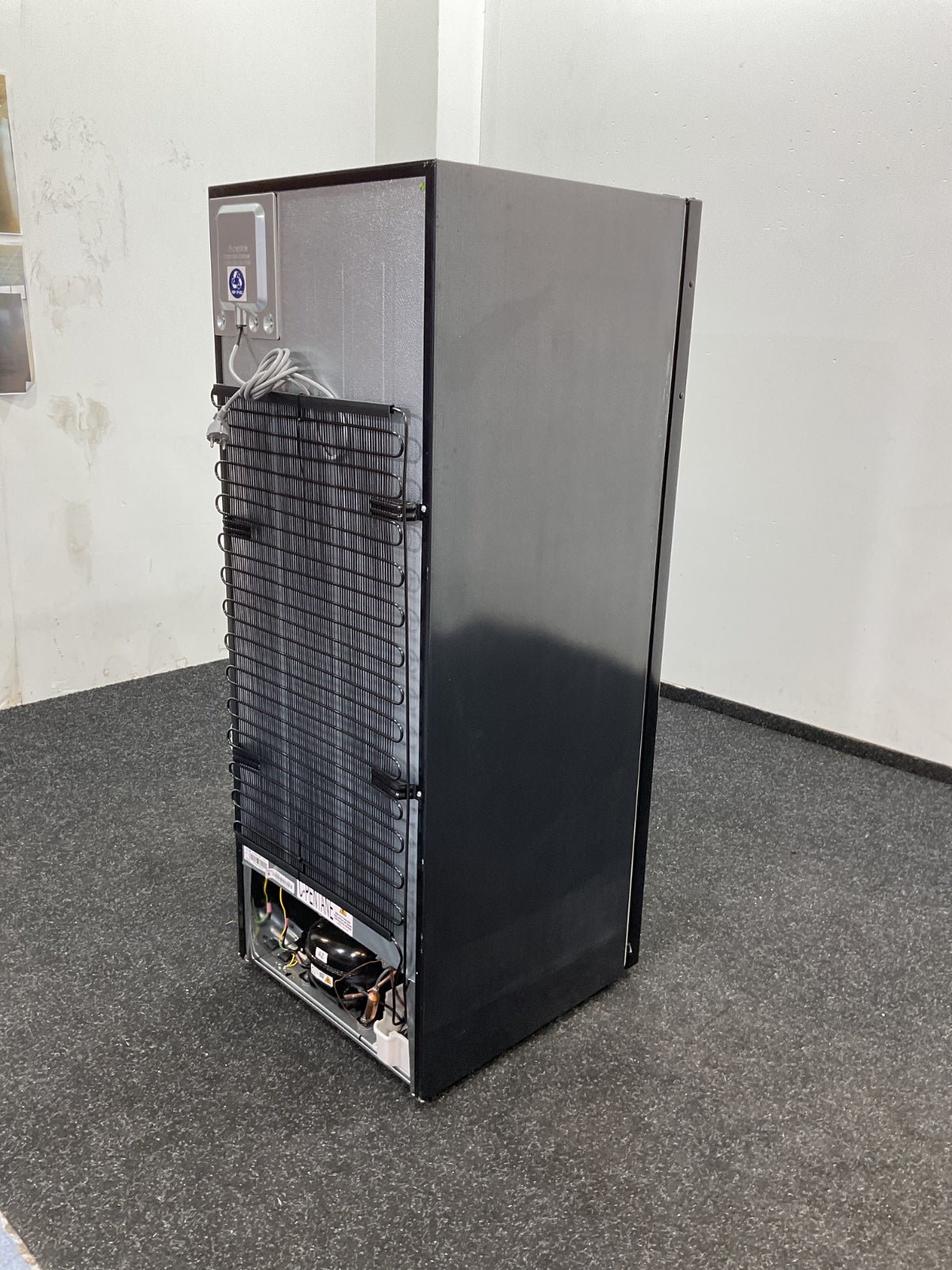 Inventum vrieskast VR1430B - Vrijstaand - Zwart 143cm