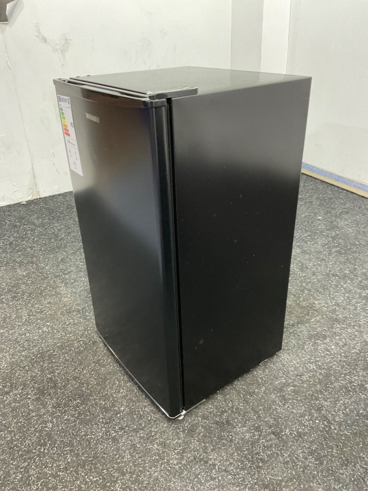 Tomado koelkast TRT4702B - Tafelmodel met vriesvak - Zwart