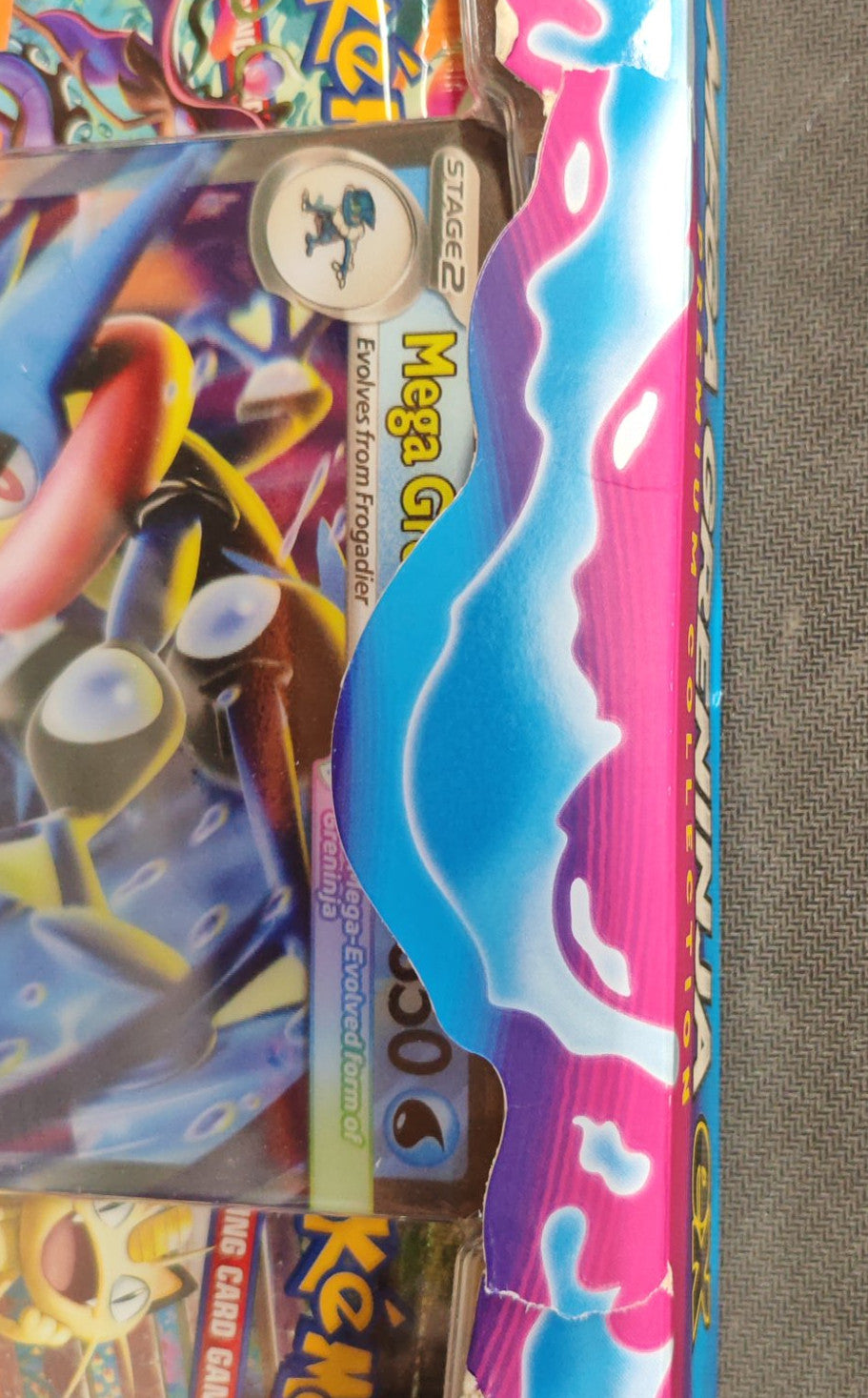 Pokémon TCG: Mega Greninja ex - Premium Collection