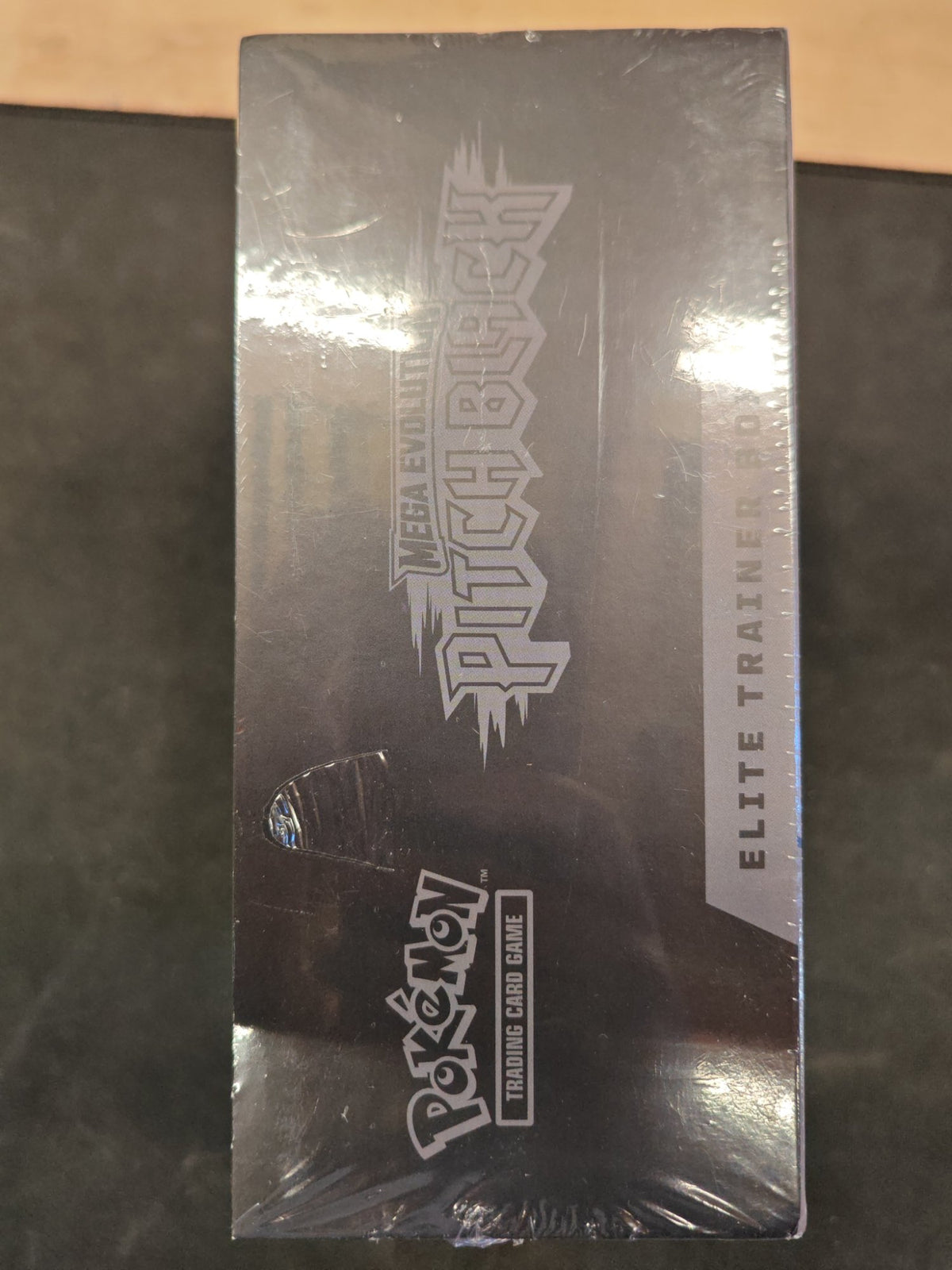 Pokémon TCG Mega Evolution Pitch Black Elite Trainer Box