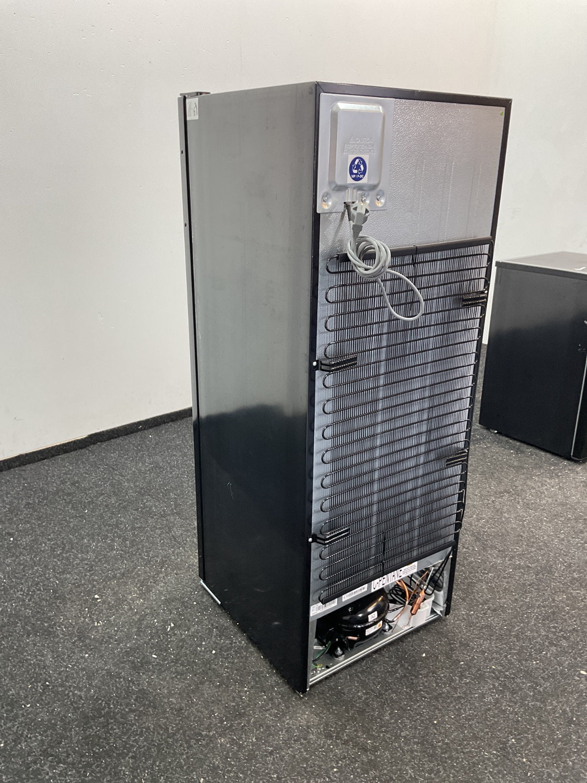 Inventum vrieskast VR1430B - Vrijstaand - Zwart 143cm