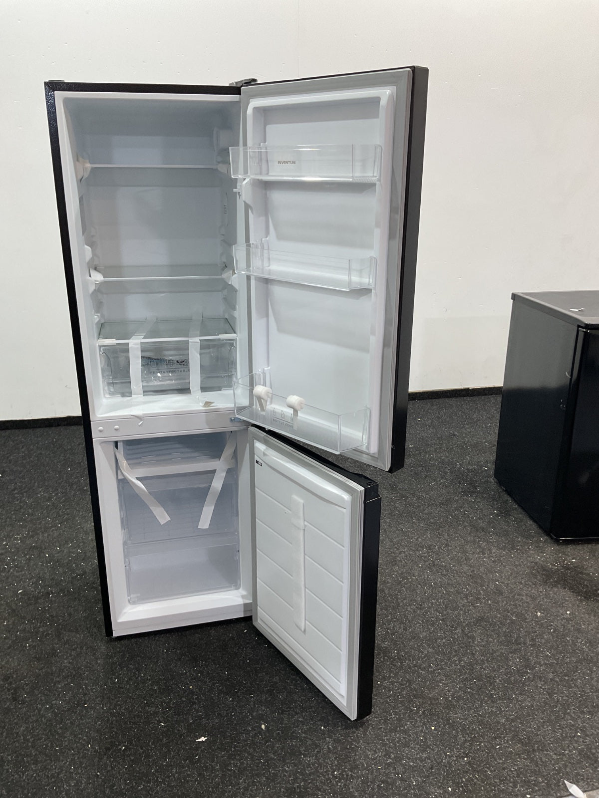 Inventum koelkast KV1500B - Zwart 150cm