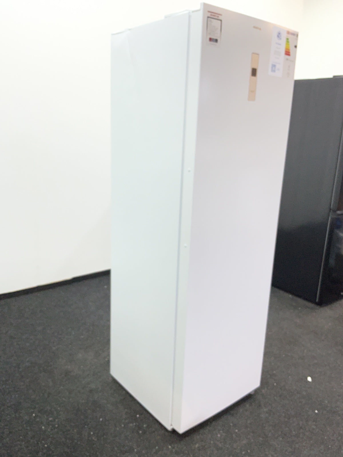 Inventum vrieskast VR1850W - No Frost kastmodel - 185 cm hoog - Wit