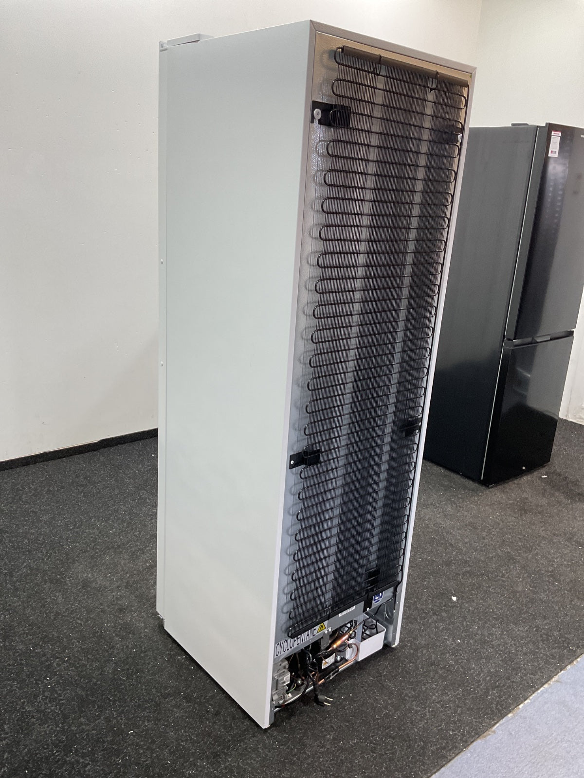 Inventum vrieskast VR1850W - No Frost kastmodel - 185 cm hoog - Wit