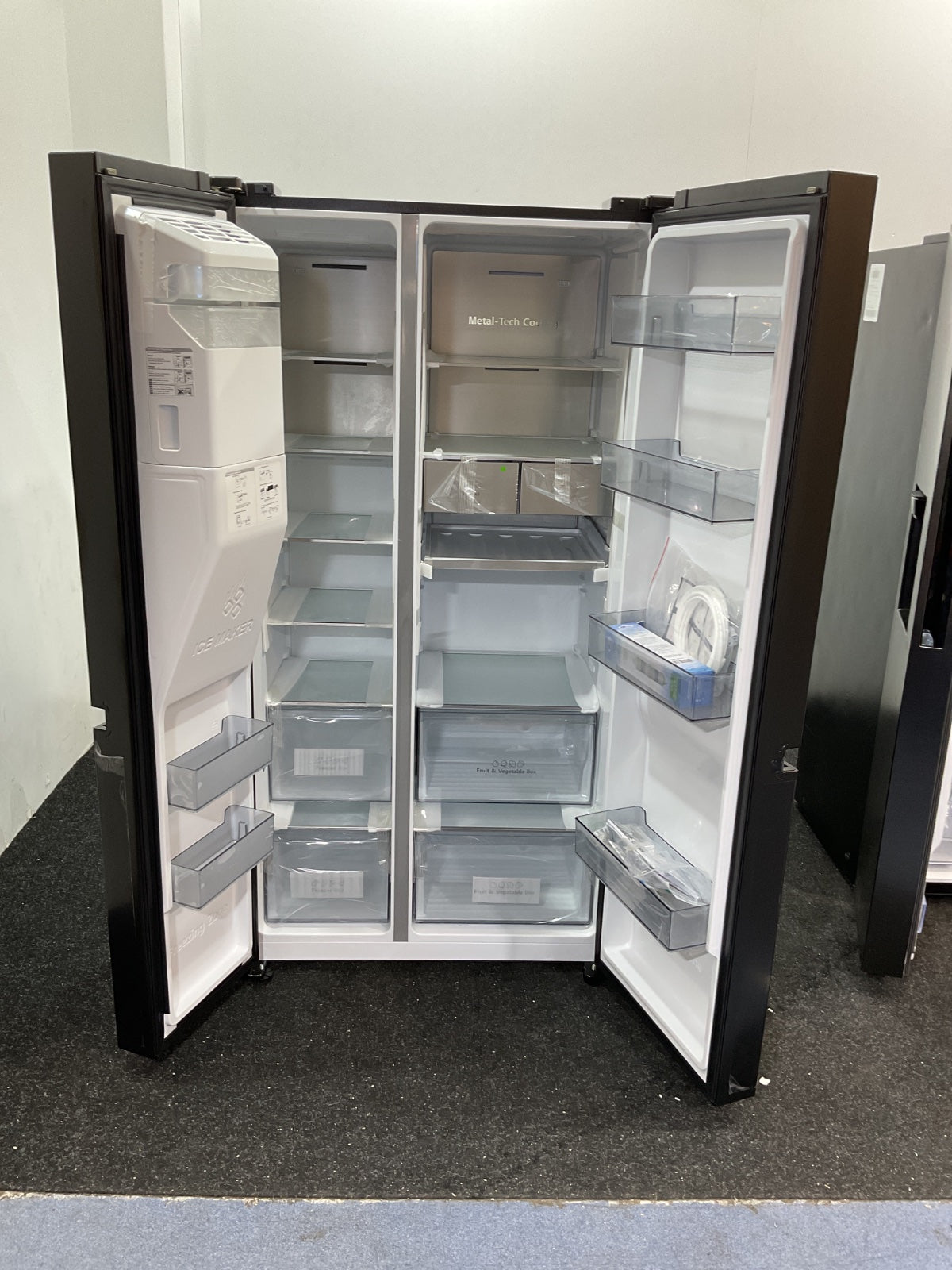 Hisense Amerikaanse koelkast RS818N4IFD - Zwart