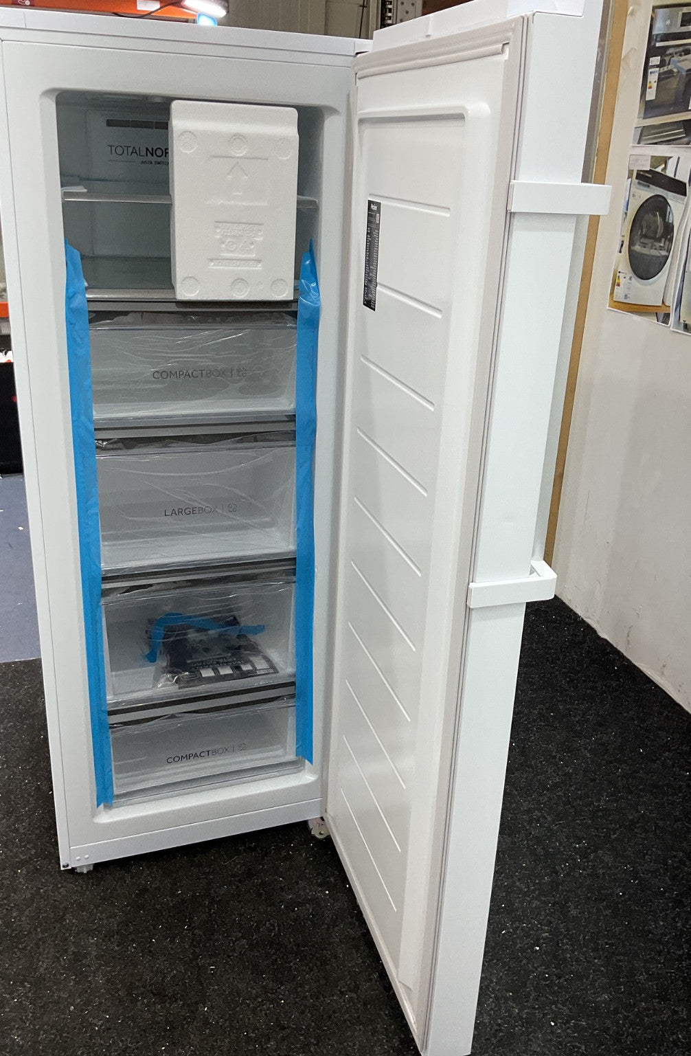 Haier vrieskast H4F226WEH1 - (tot -15°C ) - 226L (koelkast)