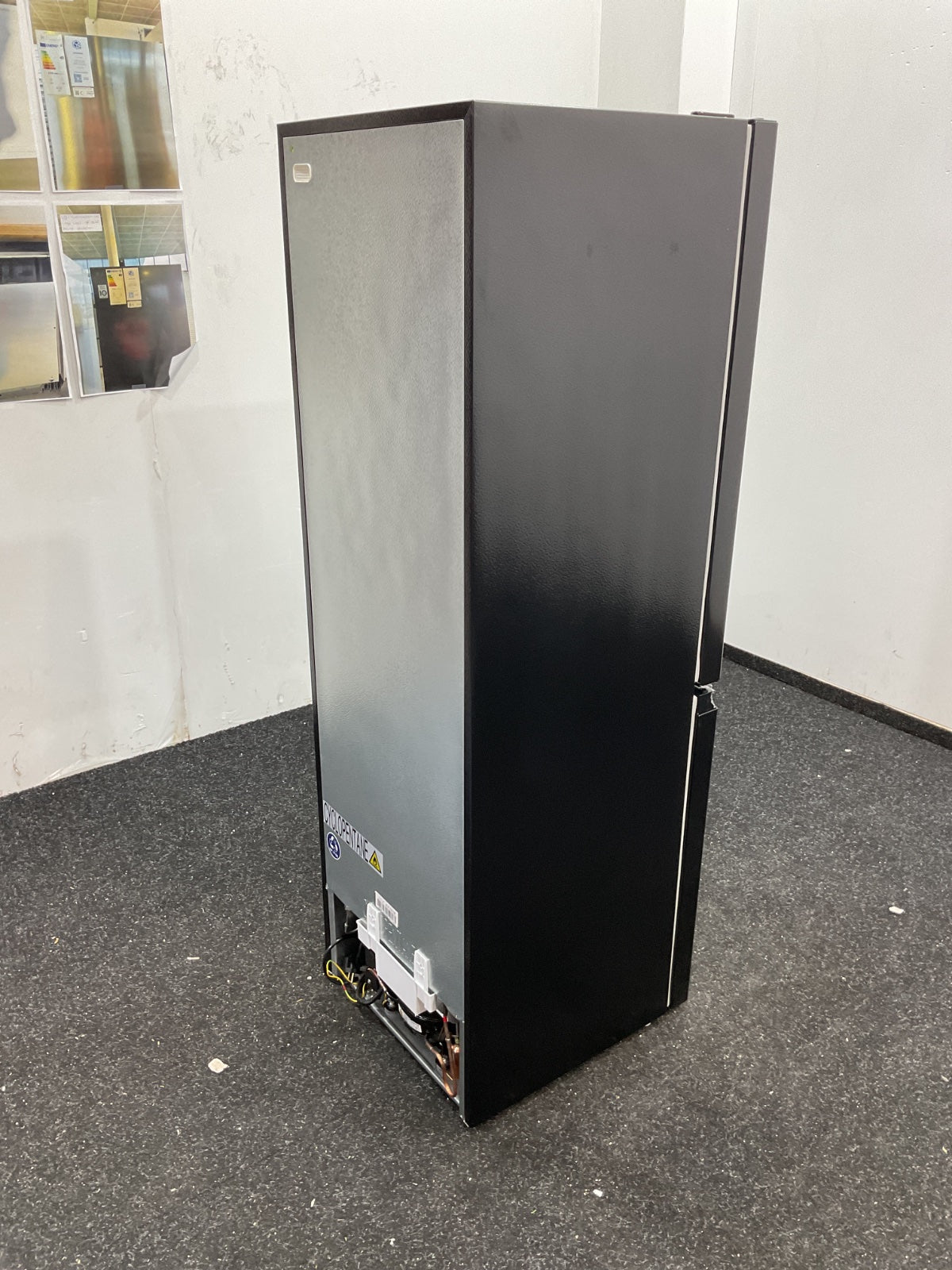 Inventum koelkast KV1500B - Zwart 150cm