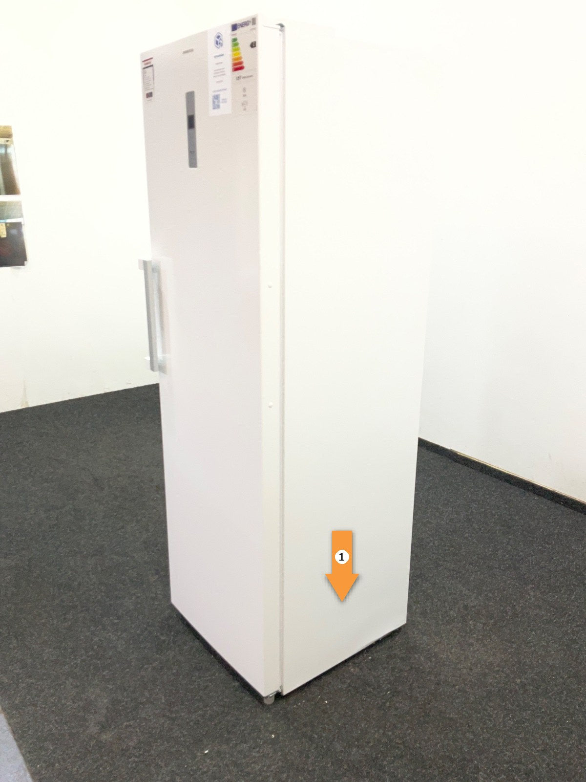 Inventum VR1850W No Frost kastmodel vriezer energiezuinig - 272 liter - 185 cm hoog - Supervriezen - Superkoelen - Energielabel C - Ledverlichting - Geschikt voor garage tot -15°C - Diepvrieskast - Vrijstaand - 8 lades/vakken - Wit