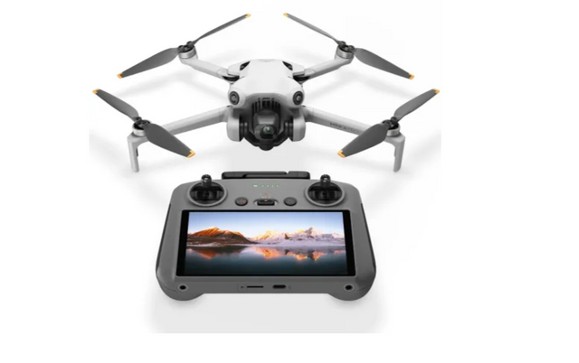 DJI Mini 4 Pro + Smart controller
