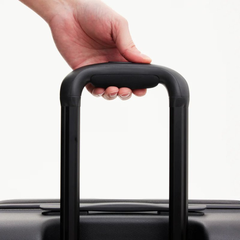 Beis - Small Carry-On Roller – Trolley in Mat Zwart