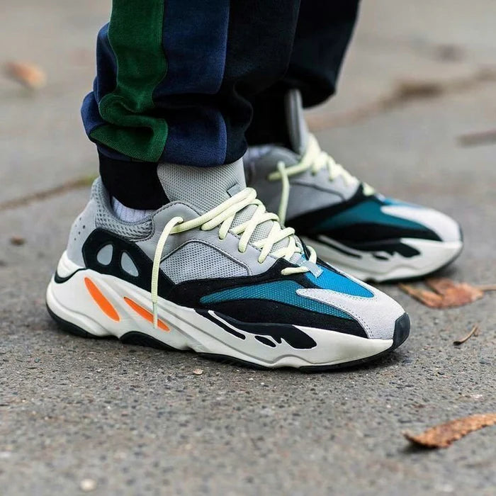 Adidas Yeezy Boost 700 V1 Wave Runner - maat: 40
