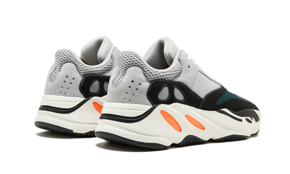 Adidas Yeezy Boost 700 V1 Wave Runner - maat: 40