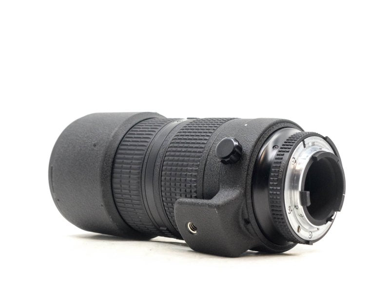 Nikon – ED AF Nikkor 80-200mm f/2.8 + 2 Extra Lenzen + Nikon D3000 Body