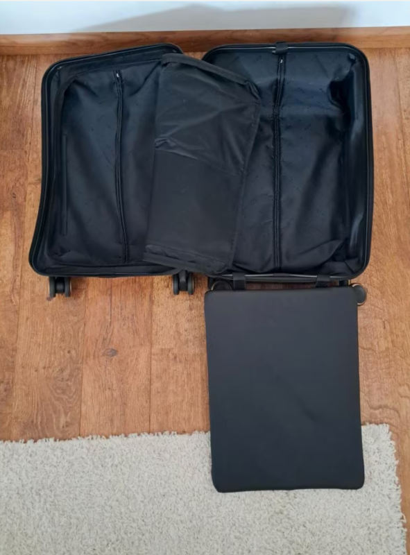 PLEVO THE RUNNER Black - Premium rolkoffer