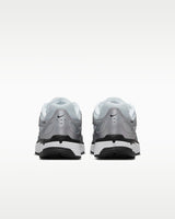 Nike sportschoenen/Sneakers P-6000 heren - maat 39