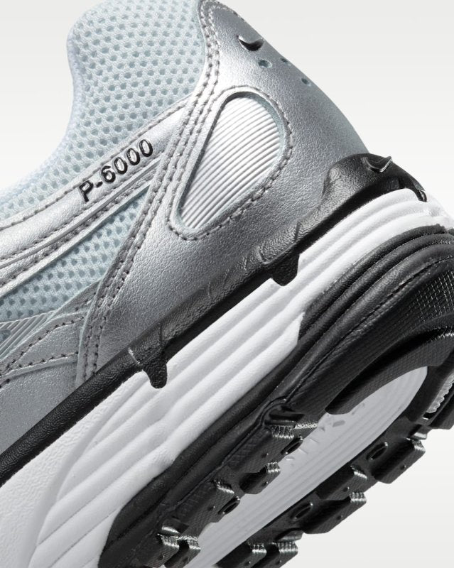Nike sportschoenen/Sneakers P-6000 heren - maat 39