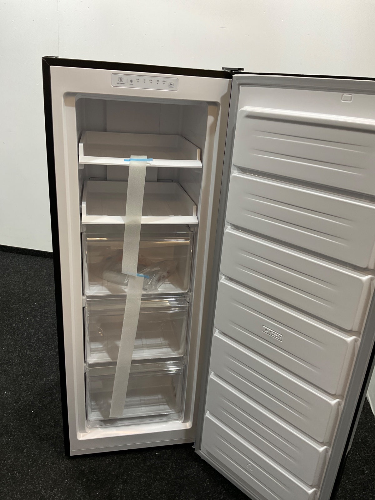 Inventum vrieskast VR1430B - Vrijstaand - Zwart