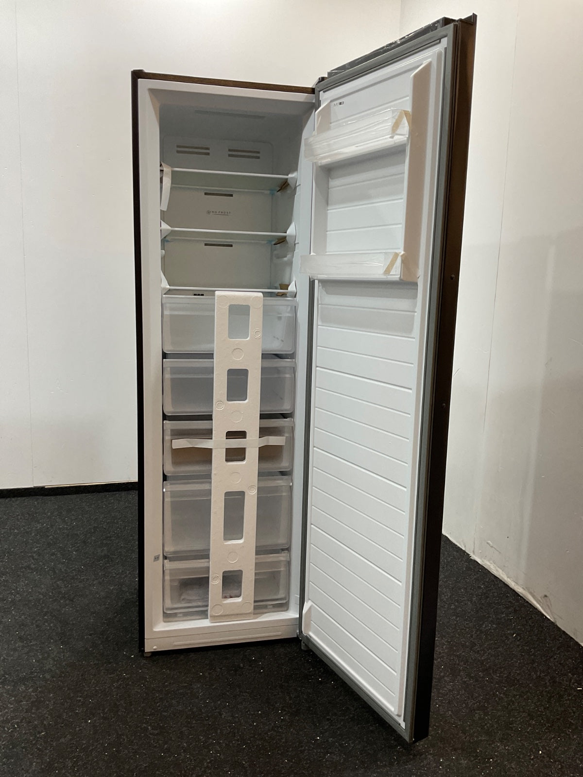 Inventum vrieskast VR1850B - vrijstaand - zwart