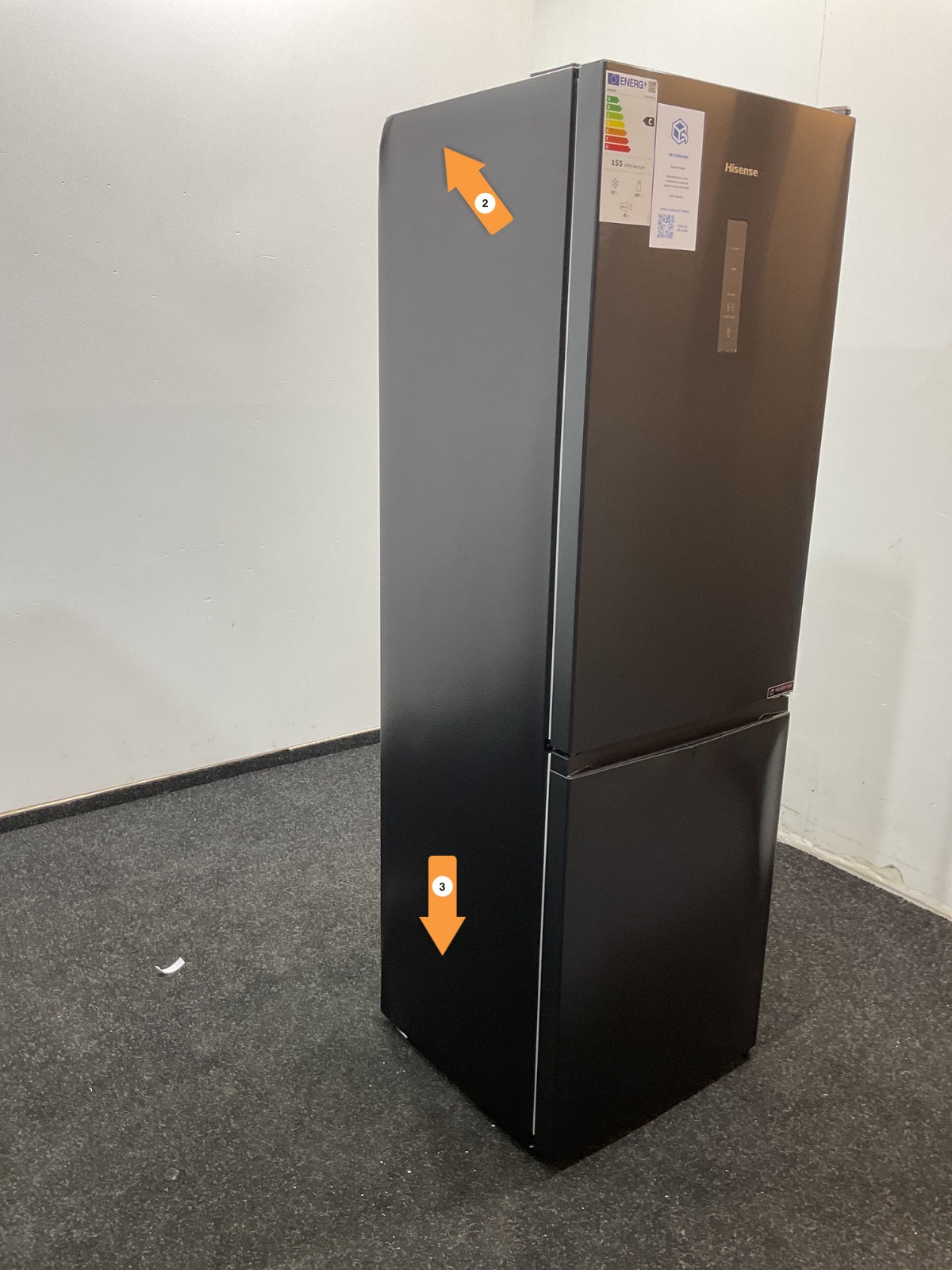 Hisense koelkast RB390N4BFC - 304 liter - Zwart