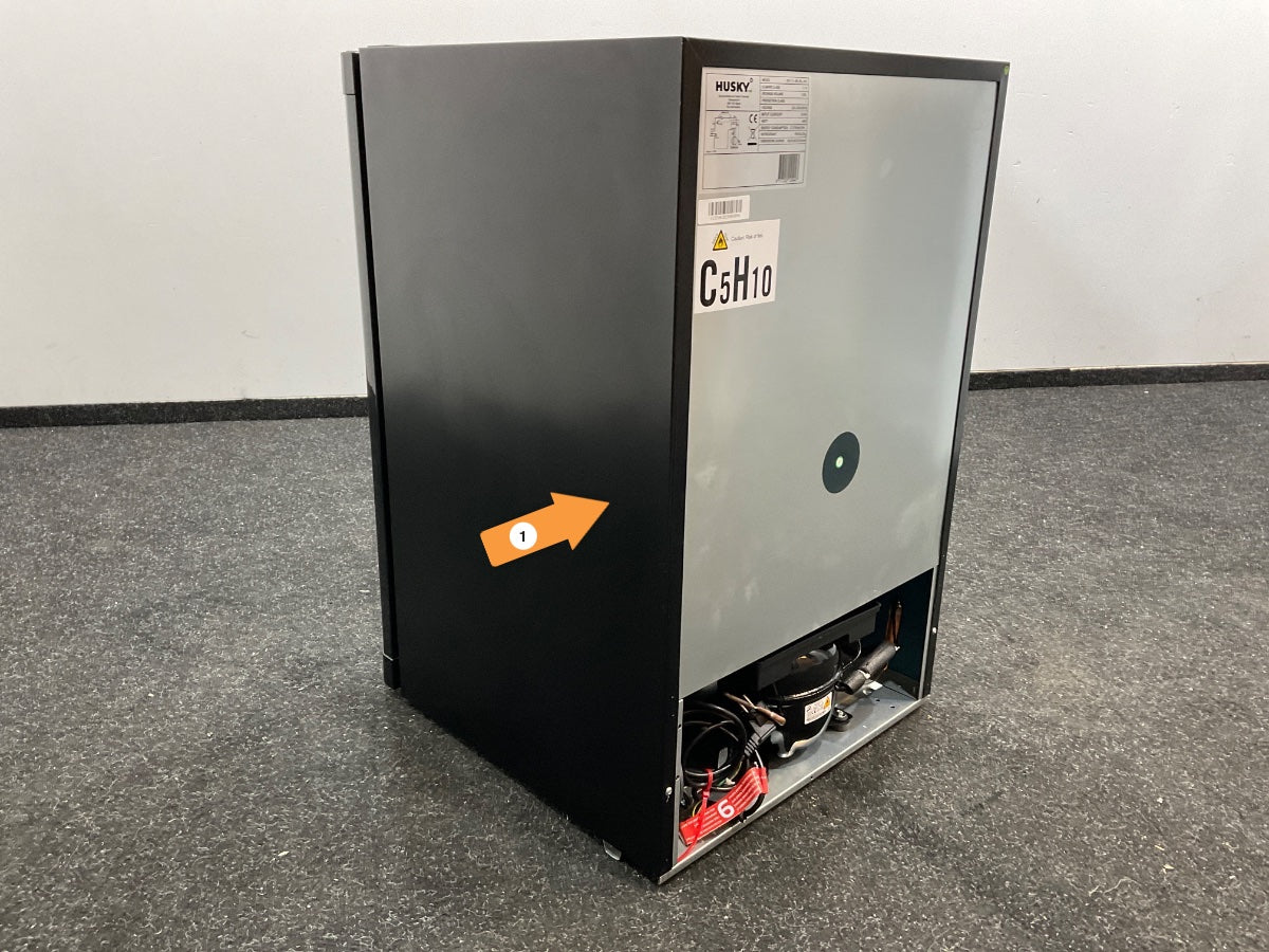 Husky KK110-CNS-NL-HU - Koeler - Met Glazen Deur - 130 Liter - 40dB - Zwart