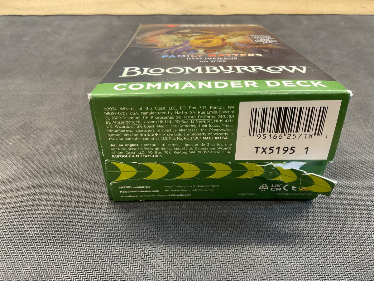 Magic: The Gathering - Bloomburrow Commander Deck Assortment - UK