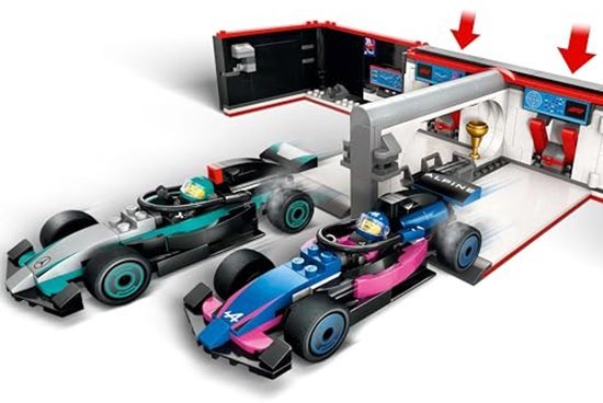 LEGO City F1 garage met Mercedes-AMG en Alpine auto's - 60444