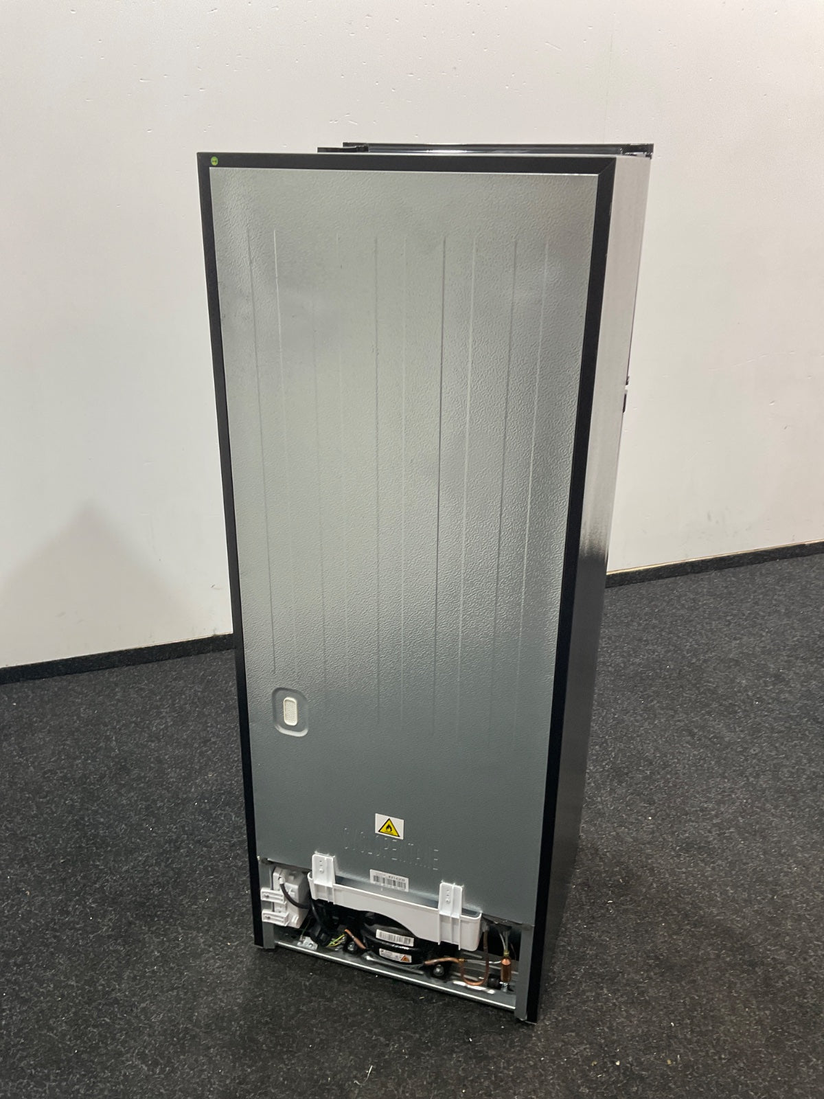 Inventum koelkast KV1430B - 143 cm hoog - Zwart