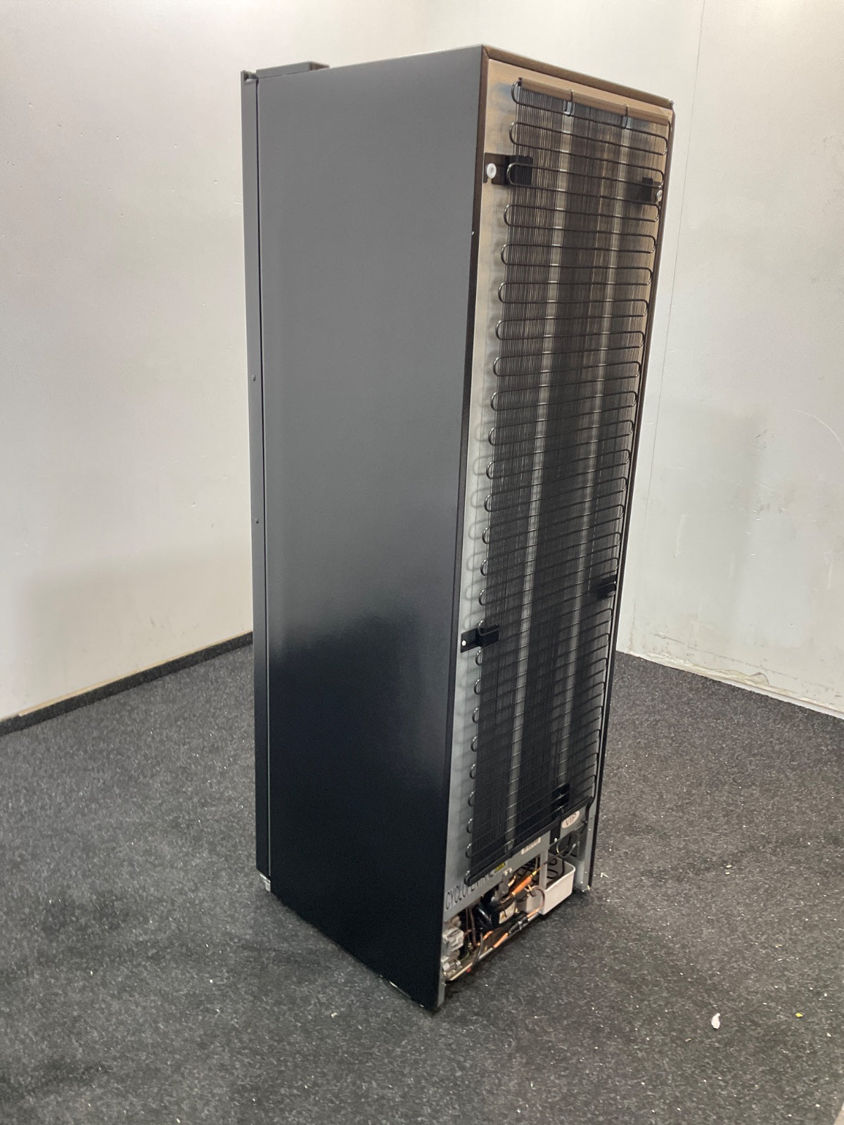 Inventum vrieskast VR1850B - No Frost - Zwart
