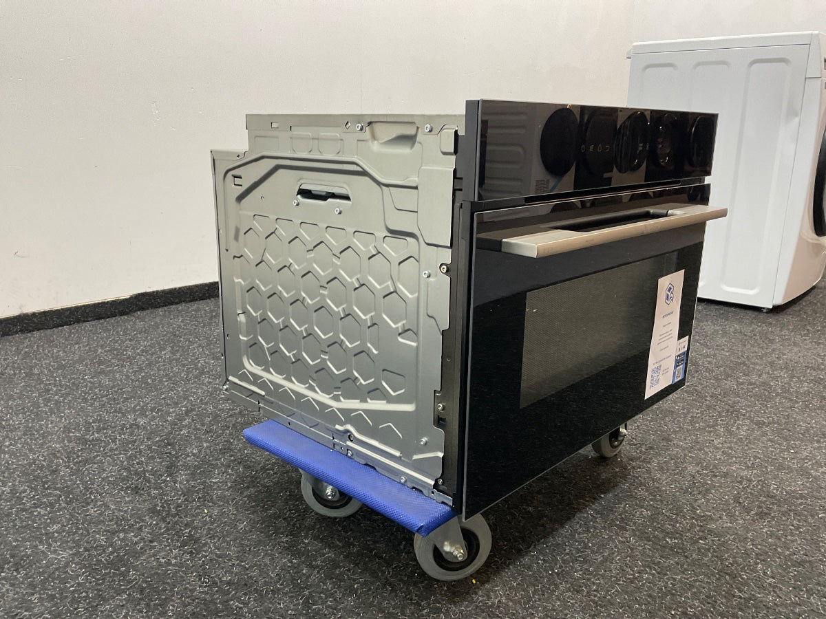 Bosch compacte inbouwoven CMG7241B2 - Serie 8 met magnetron