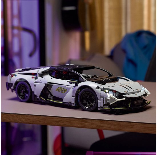 LEGO Technic Lamborghini Revuelto Supersportwagen - 42214