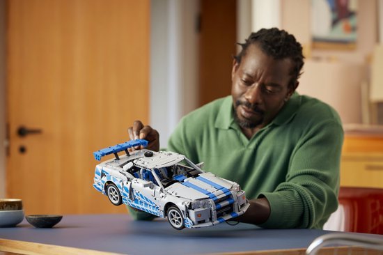 LEGO® Technic 2 Fast 2 Furious Nissan Skyline GT-R (R34) Auto - 42210