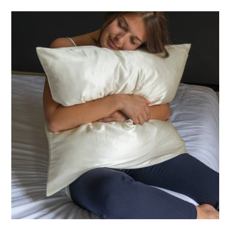 Vierkante kussensloop van moerbeizijde Beauty - kleur Ivoor